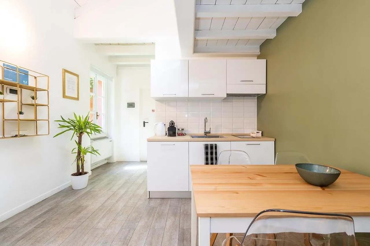 Appartamento Alzaia Naviglio Grande Milano