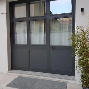 https://loft-centrale-milan.italymilanhotels.net