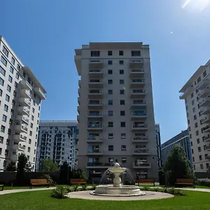 Ultimate Living Experience - Modern & Free Parking Near Romexpo בוקרשט