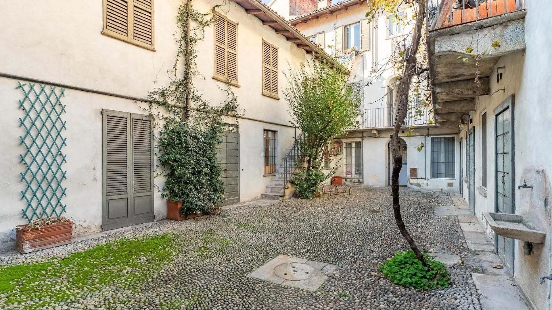 Apartment Milan Stay - Alzaia Naviglio Grande