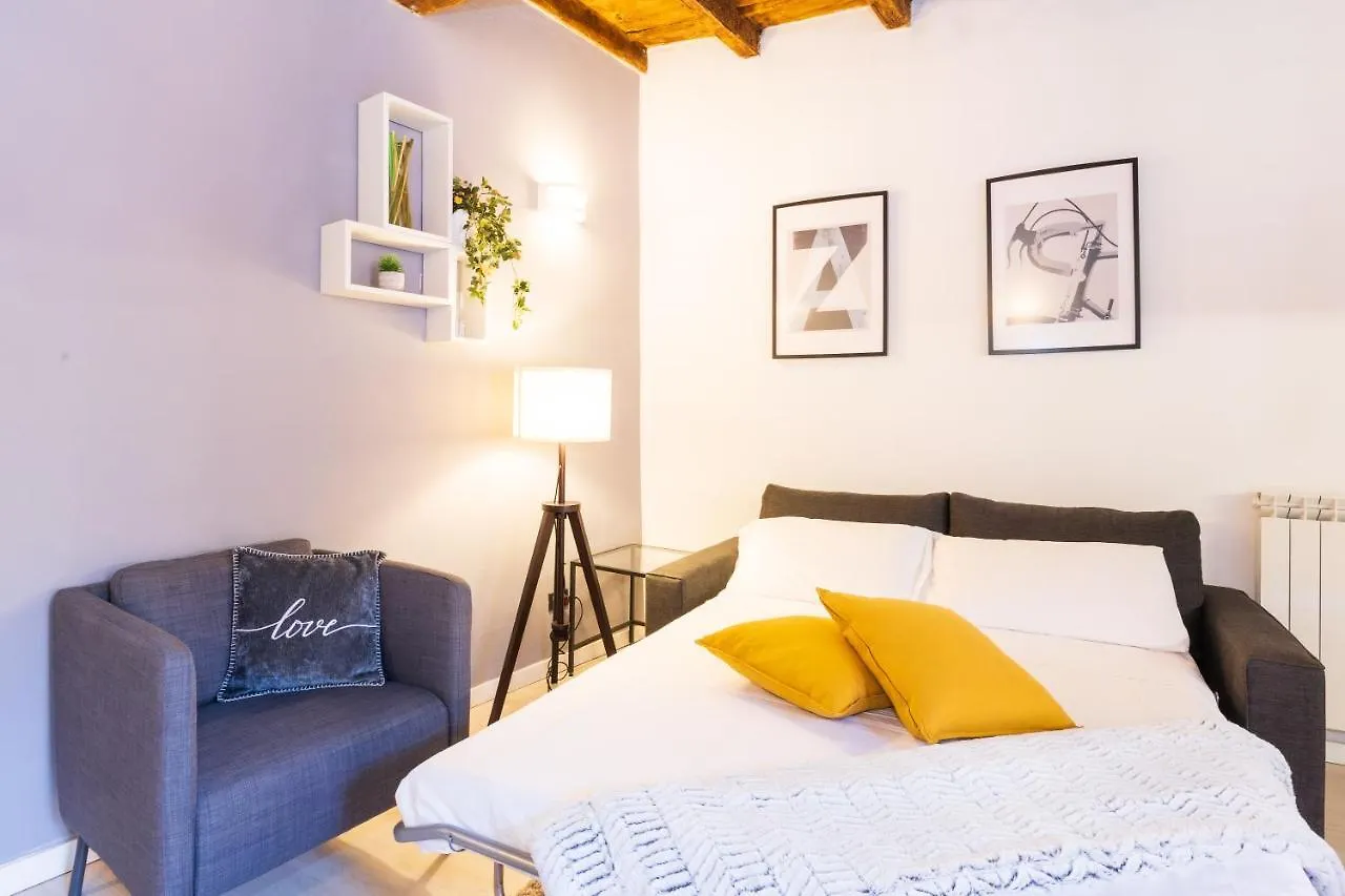 Appartamento Alzaia Naviglio Grande Milano 0*,  Italia